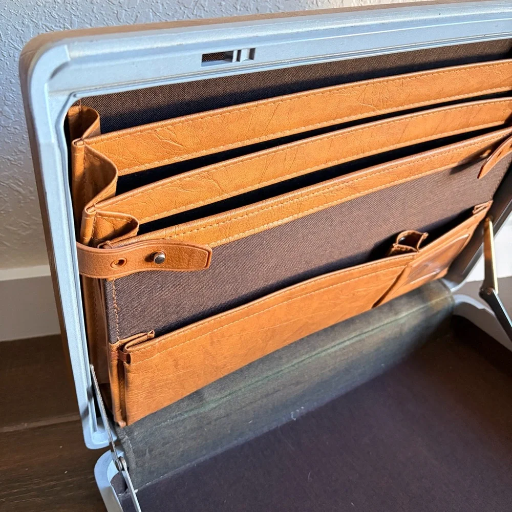 Vintage Samsonite Attache Briefcase Camel Hard Case Retro Office Decor Lock